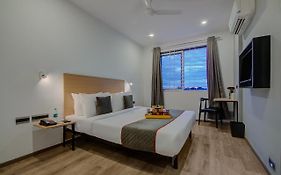 Super Townhouse Global Village Tech Park Near Kengeri Bus Terminal Metro Station